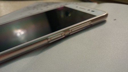 Lenovo S90